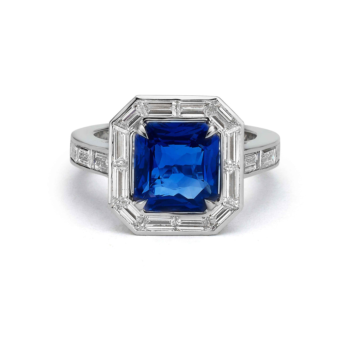 Sapphire and baguettes ring