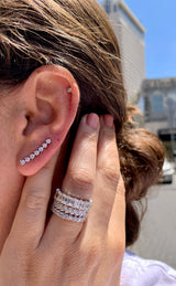 18k 7 diamonds climber on ear white gold