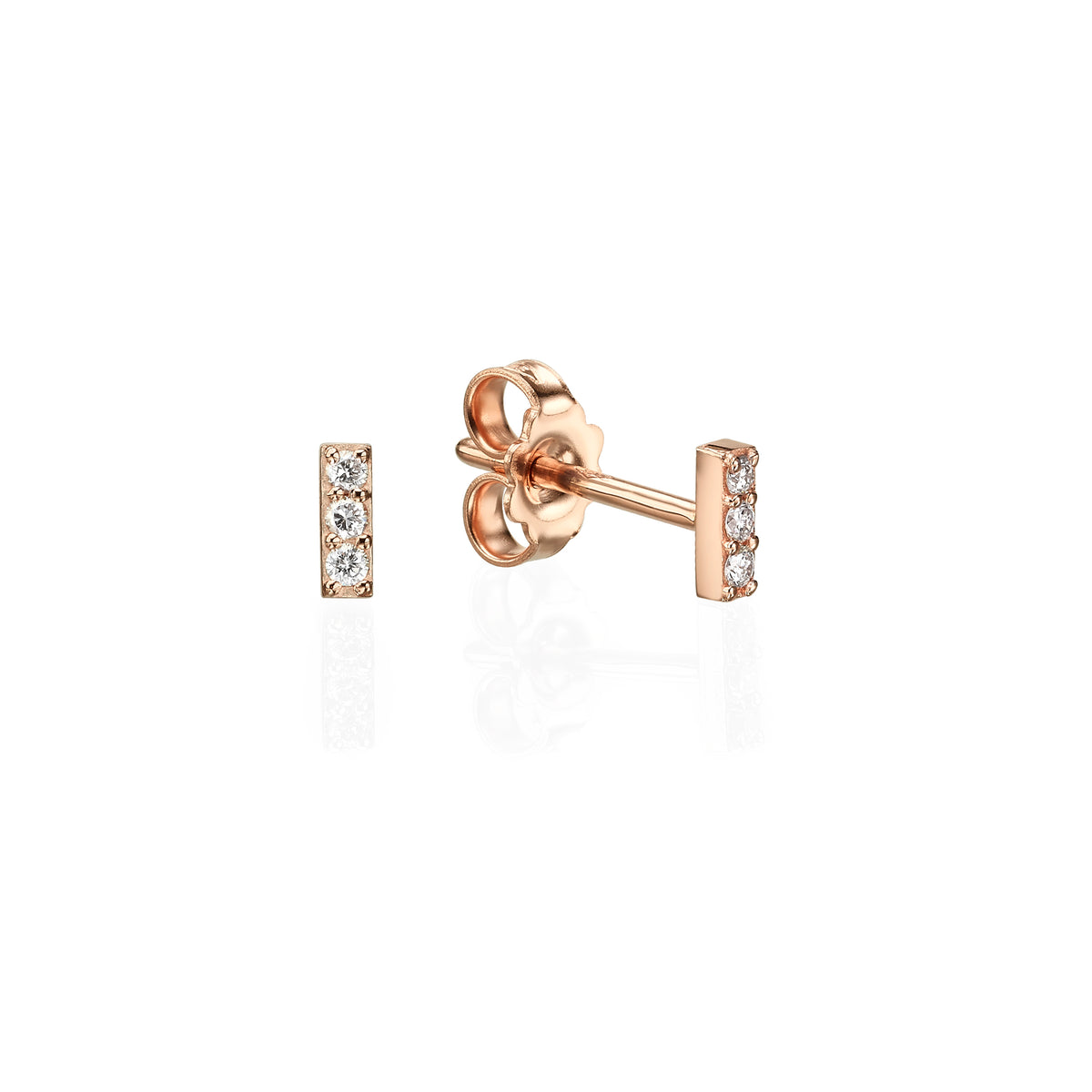 Packshot -Short Diamond Bar Earrings 18K gold - pair 
