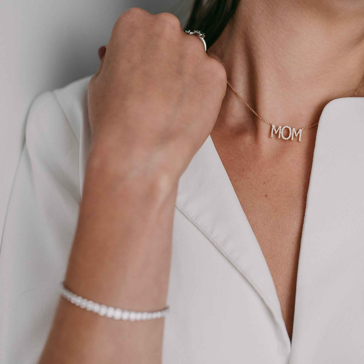Diamond MOM necklace