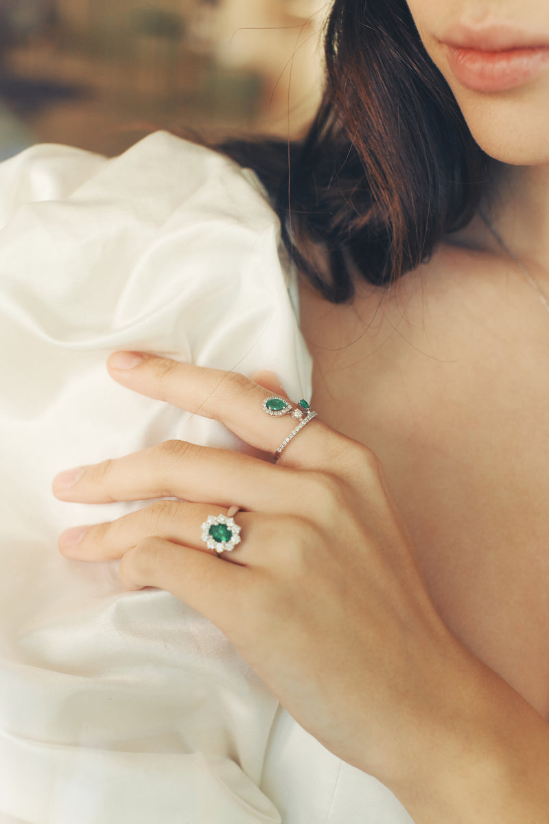 Pear-Shaped Emerald Diamond Ring