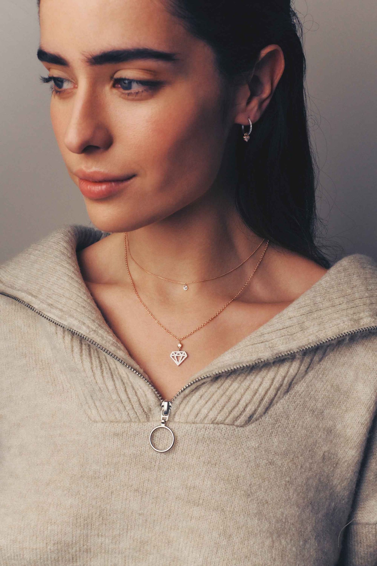 Diamond pendant necklace
